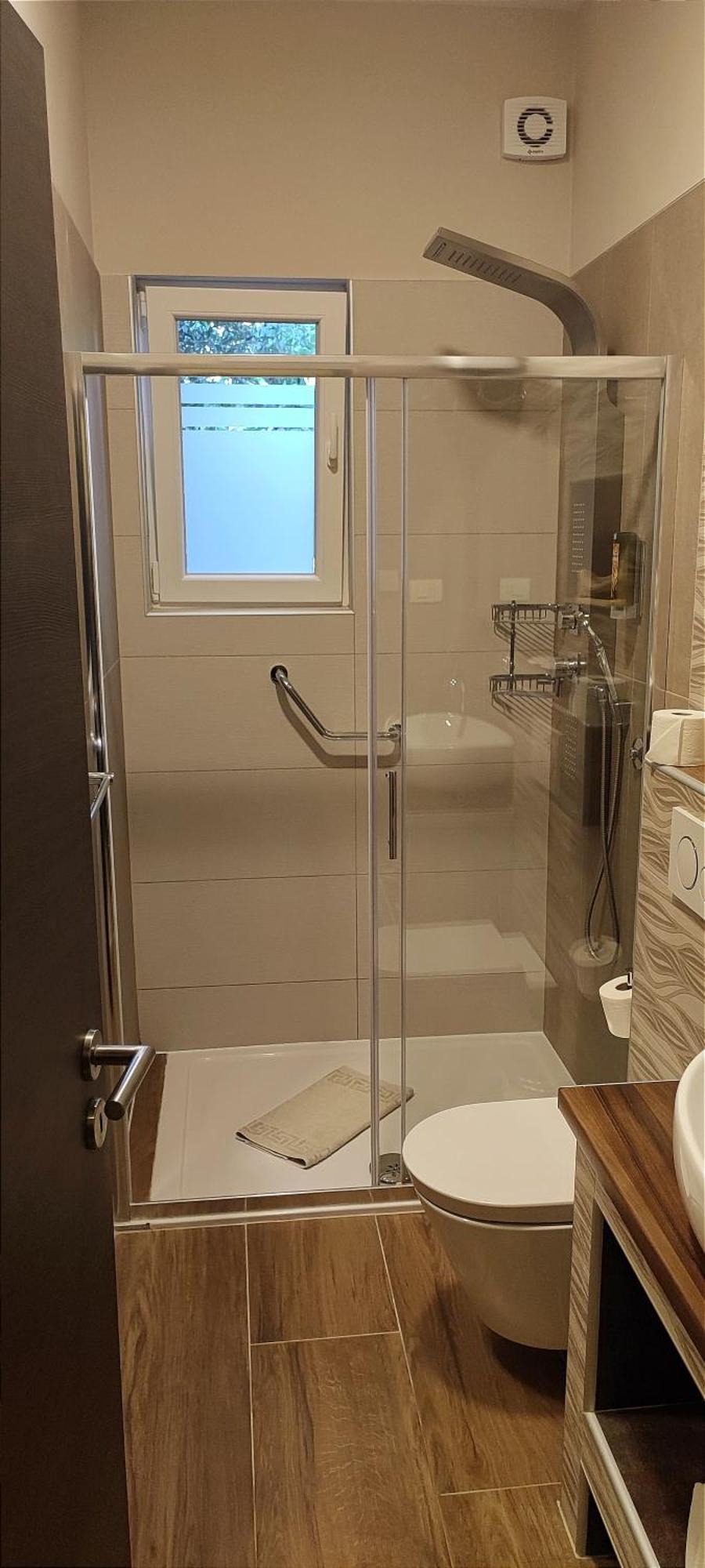 Rooms Villa Oasiss ヴィンクラン 部屋 写真