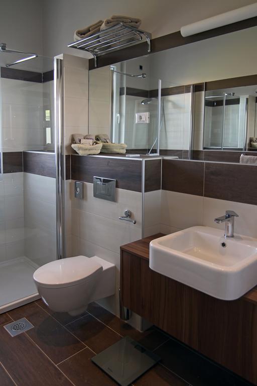 Rooms Villa Oasiss ヴィンクラン 部屋 写真